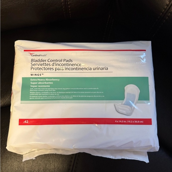 Cardinal Health Bladder Control Pads With Wings - 42 Count White - Picture 2 of 5